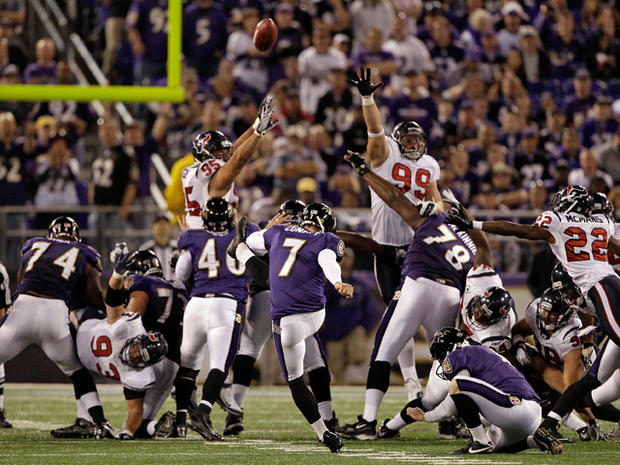 Billy Cundiff connects for a field goal 