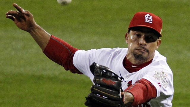 Rafael Furcal can't reach the ball 