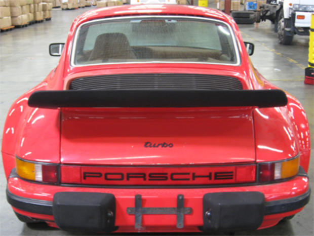 Stolen 1976 Porsche 
