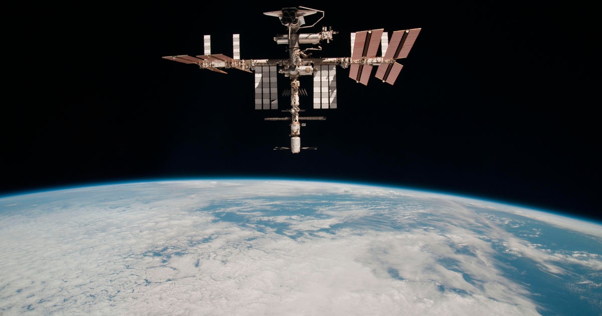Space junk threatens station astronauts CBS News
