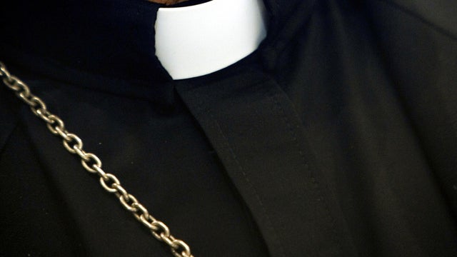 generic_catholic_priest_bishop_72517870_fullwidth.jpg 
