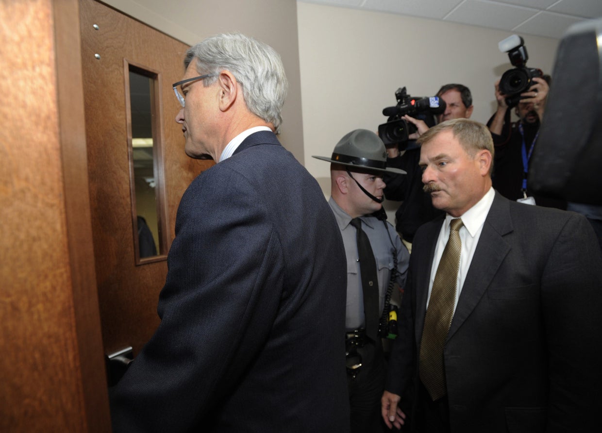 Sandusky case: Officials seek alleged victims - CBS News