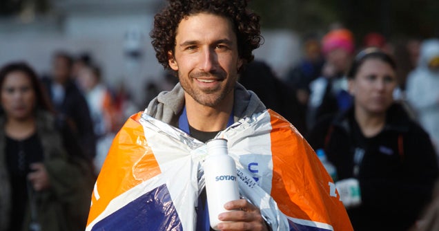 Ethan Zohn finishes NYC marathon CBS News(01)
