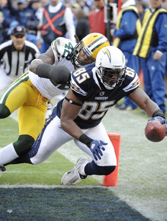 Antonio Gates scores a touchdown 