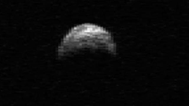 asteroid-2005-yu55.jpg 