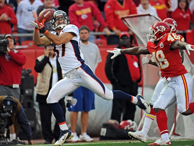 Eric Decker catches a 56-yard touchdown pass 