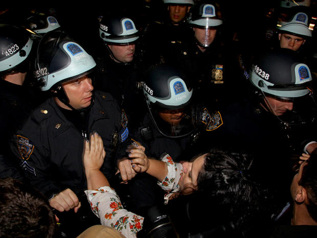 Occupy_Zuccotti_arrests_AP111115114170.jpg 
