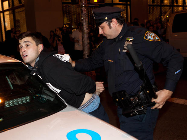 Occupy_Zuccotti_arrests_AP111115114782.jpg 