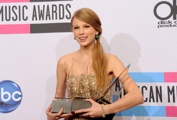 2011 American Music Awards - Press Room 