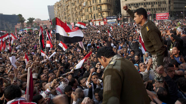 Tahrir_tAP111125121694.jpg 