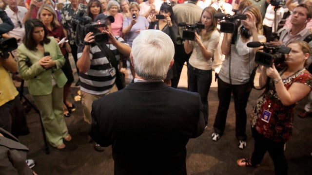 Gingrich_AP111126129357.jpg 