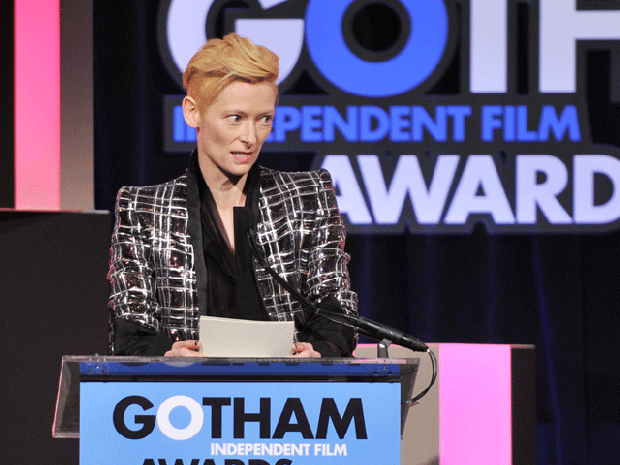 006-tilda--speaks.gif 