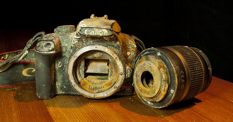 Google+ reunites owner, lost waterlogged camera - CBS News