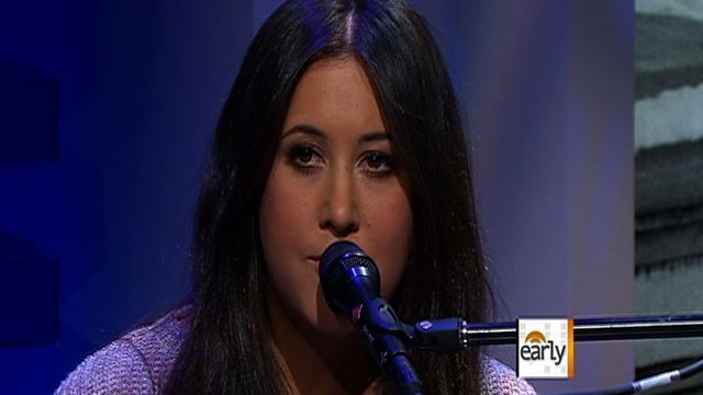 ess_1203_VANESSACARLTON.jpg 