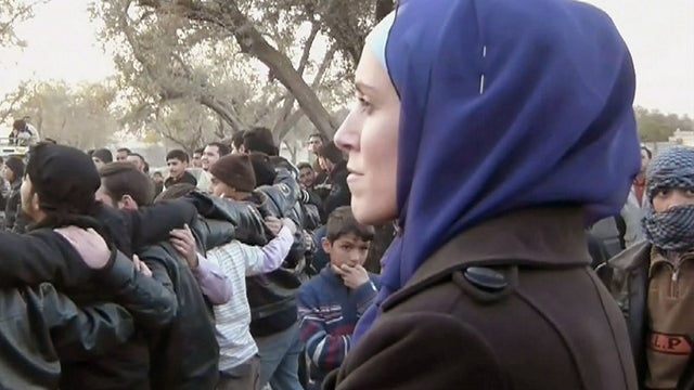 Clarissa Ward observes an opposition gathering in the suburbs of Damascus 