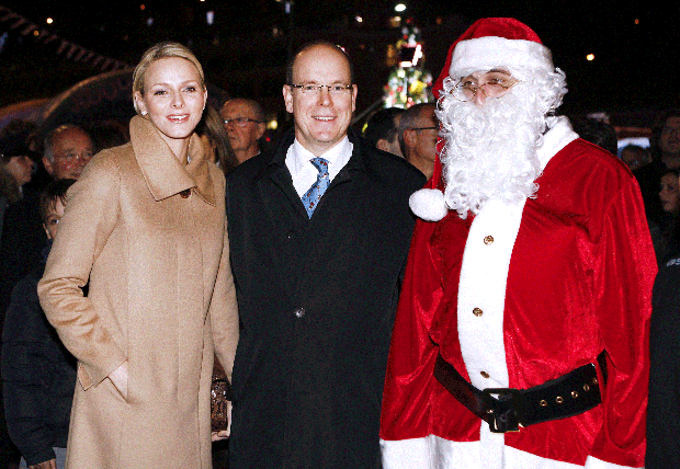 019-monaco-santa.gif 