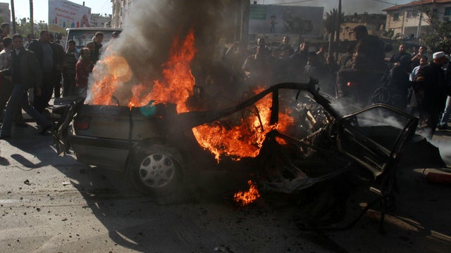 Israel airstrike kills 2 in Gaza City 