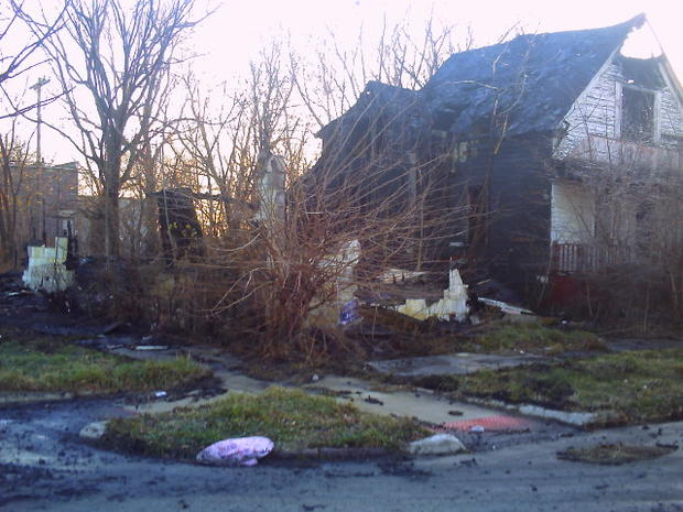 Detroit's Eastside Arson Near Longyear and Frontenac 