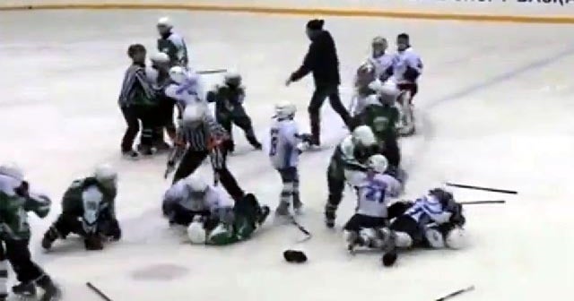Watch 9yearold hockey players fight like pros CBS News