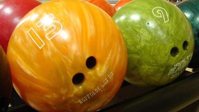Bowlingball_story.jpg 