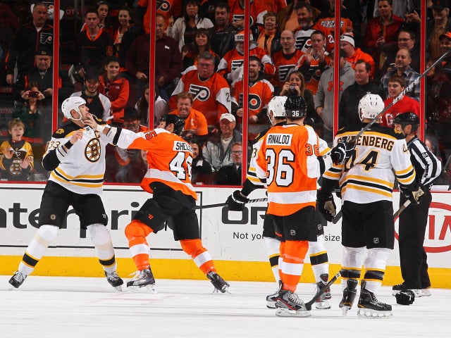 Zdeno Chara fights Jody Shelley 