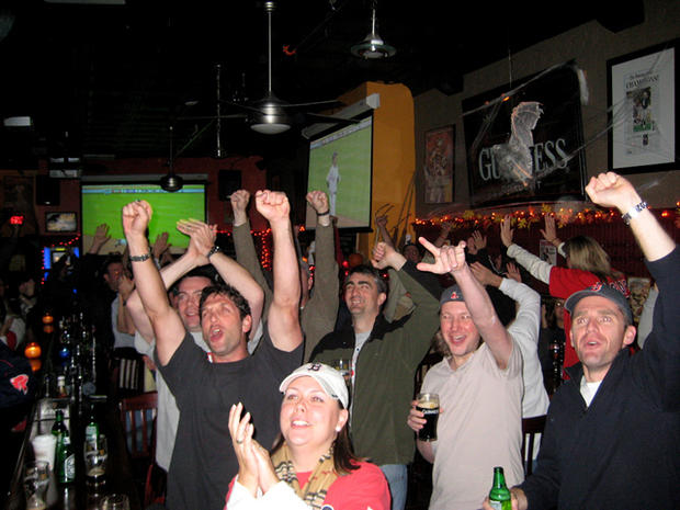 red sox, fans, bar, drinking, boston, beer 