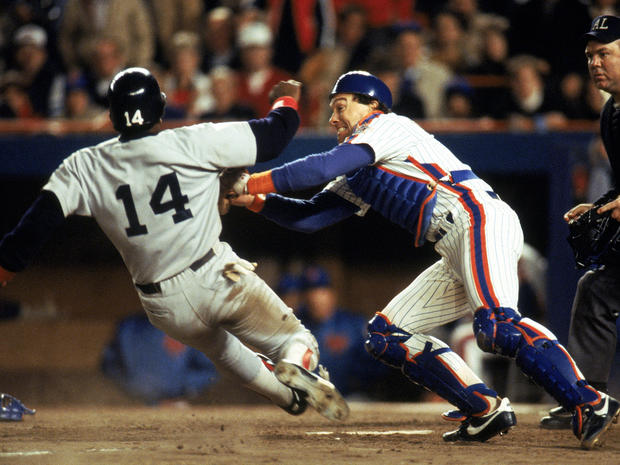 Gary Carter tags out Jim Rice 