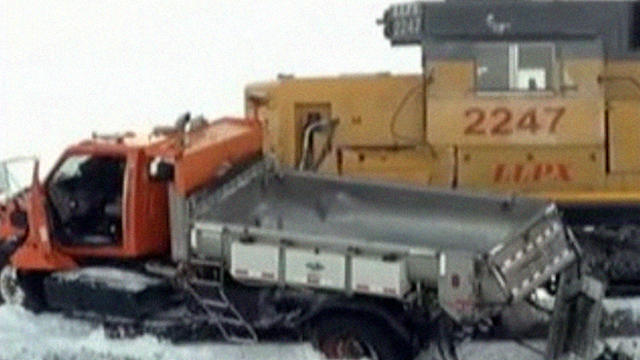 snow-plow-train-accident.jpg 