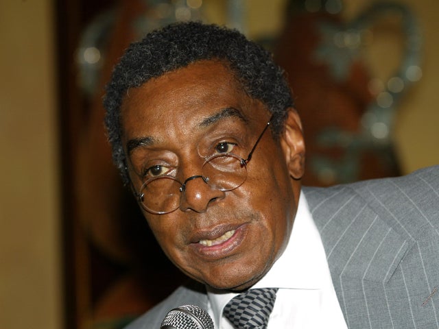 Don Cornelius, "Soul Train" creator, dies of suicide - CBS News