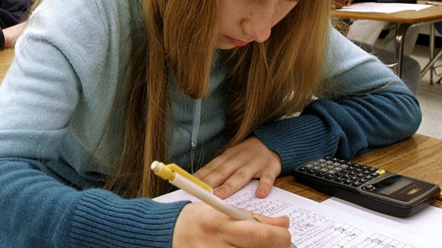 Obama frees 10 states from "No Child Left Behind" 