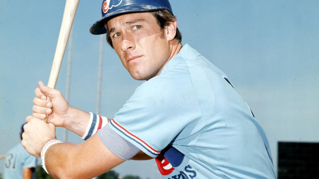 Hall of Fame catcher Gary Carter dies at 57