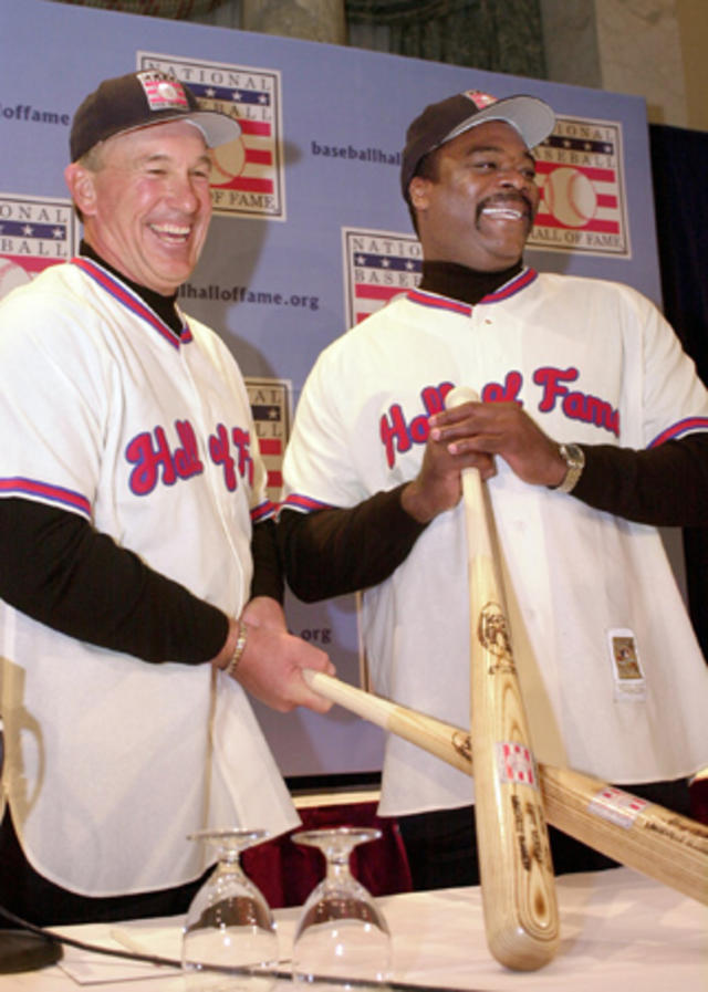 Baseball Hall of Fame inductees Gary Carter and Eddie Murray pose