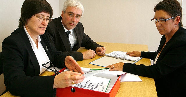 Why senior management loves your incompetent boss - CBS News