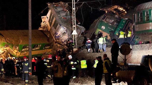 120303-Poland-train_crash-AP12030411596.jpg 