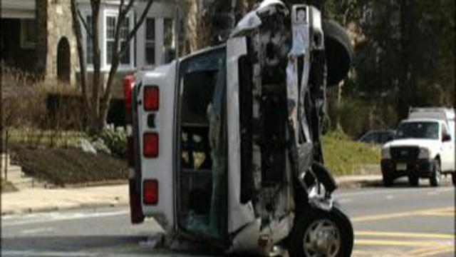 ambulance-crash-olney-3-4-12.jpg 