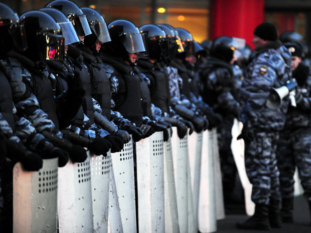 Riot police officers cordon off an area of an opposition rally demanding fair elections at Pushkinskaya Square in central Moscow March 5, 2012. 
