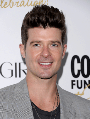 022-cosmo--thicke.gif 