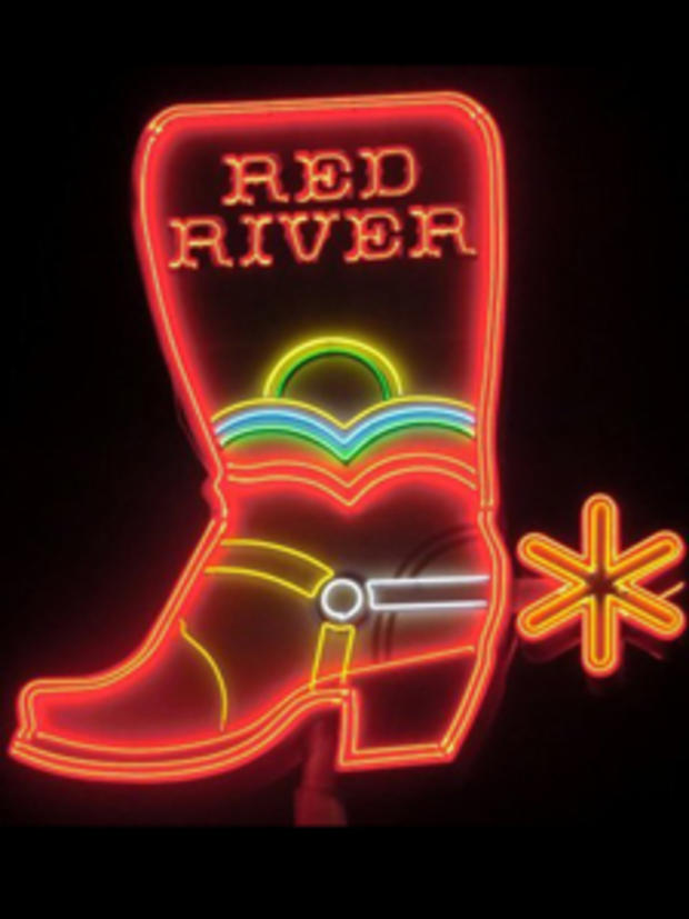 Nightlife &amp; Music Single Bars Cowboys Red River 