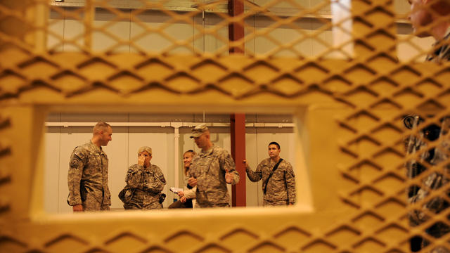 U.S. handing over control of Afghan prison 