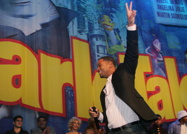 evan-agostini-actor-will-smith-appears-on-stage-at-the-shark-tale.jpg 