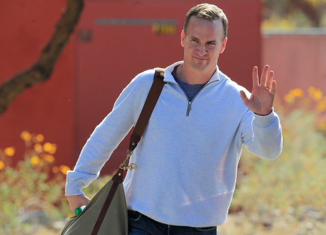 Peyton Manning  leaves the Arizona Cardinals training facility  