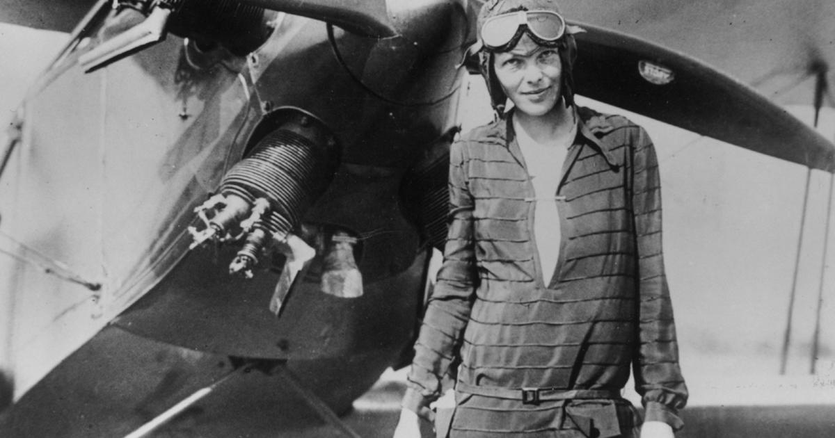 Photo a new clue in Amelia Earhart case? CBS News