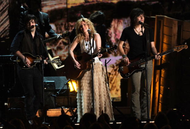 the-band-perry.jpg 