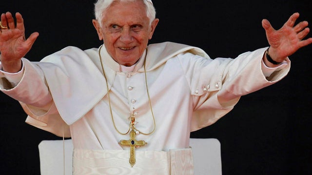 120323-Pope_Benedict_XVI-AP120323124376.jpg 