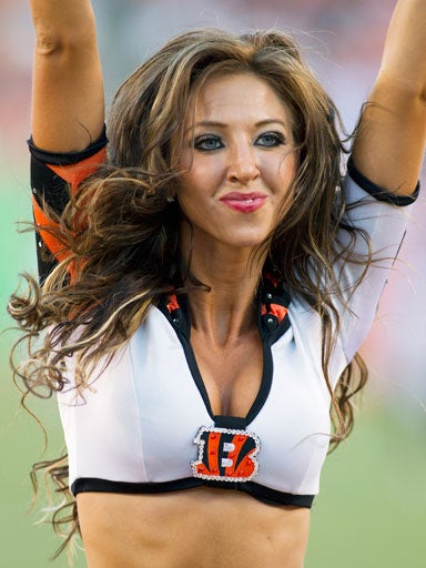 Bengals-Cheerleader-Sarah-Jones-07-Pic.jpg