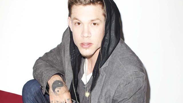 rene120215_ChrisRene_04_0_2D4C5.jpg 