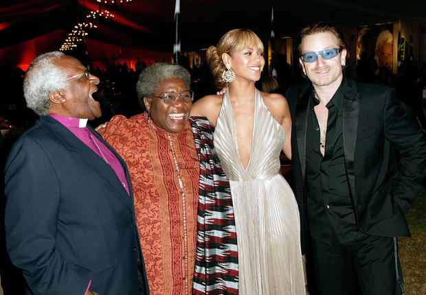 getty-images-archbishop-desmond-tutu-and-his-wife-lenh-nomhlizo-with-singer-beyonce-knowles-and-singer-bono.jpg 