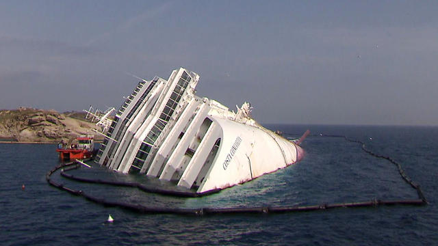 Italians anxious to be done with Costa Concordia wreck 