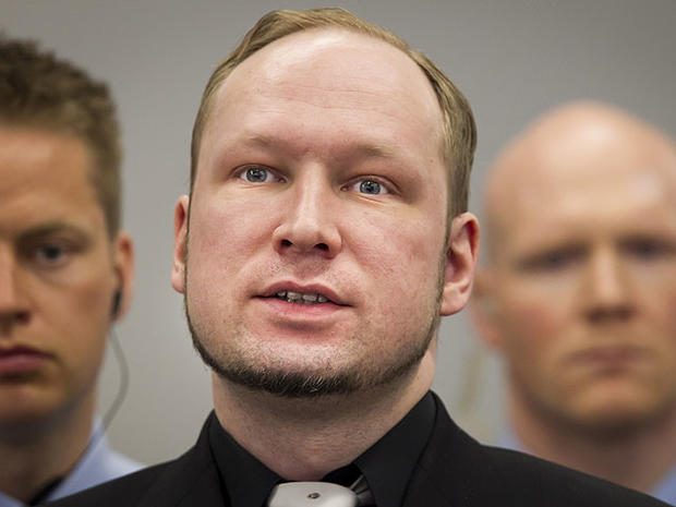 Defendant Anders Behring Breivik, centre, in court at the start of the 5th day of his mass killing trial in Oslo, Norway, April 20, 2012. 