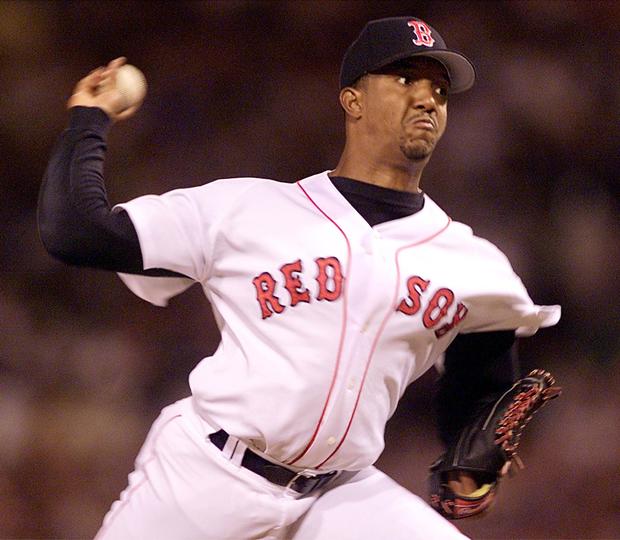 Pedro Martinez throws in the 70th Baseball All-Star Game 